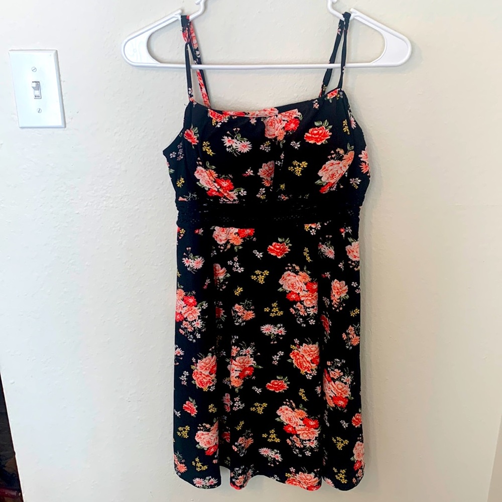 No boundaries spring dress Black floral Medium